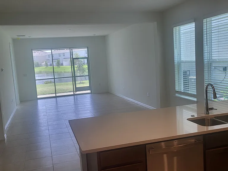 15076 Shady Palms Ln — Photo 12