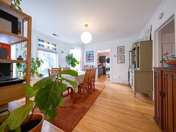2nd image of 2224 26th Ave S APT 2