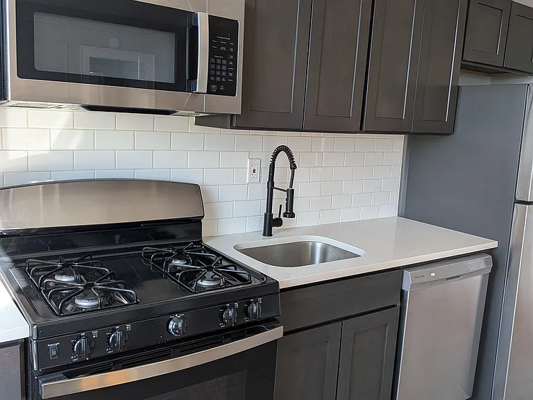 758 Jersey Ave — Photo 16