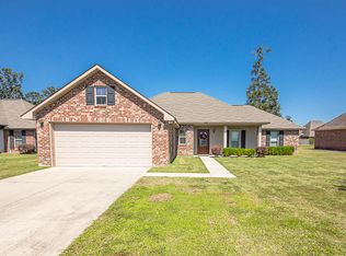 9189 Yellowfin Dr, Denham Springs, LA 70726