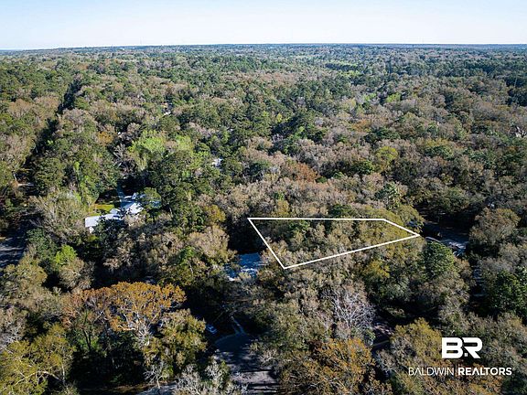 4th image of 22853 Clearwater Cir