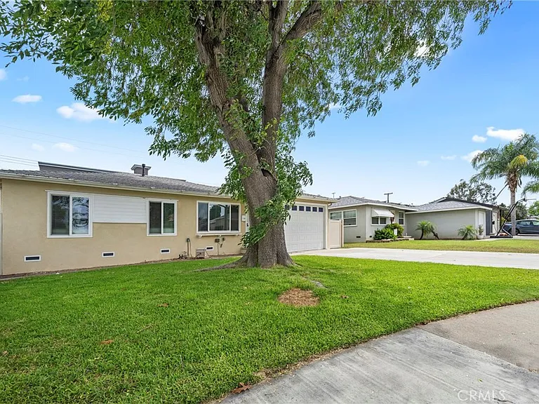 232 Olive Pl — Photo 24