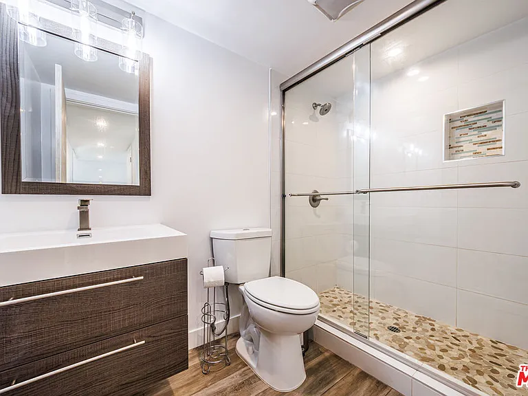 18055 Coastline Dr #2 — Photo 19