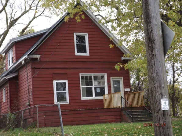 1323 Hamilton St, Racine, WI 53404