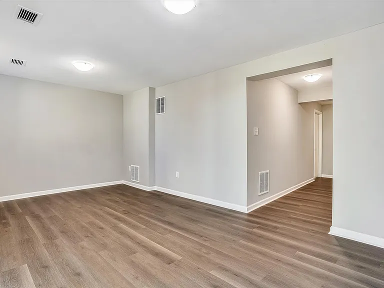 9202 Sprucewood Rd — Photo 21