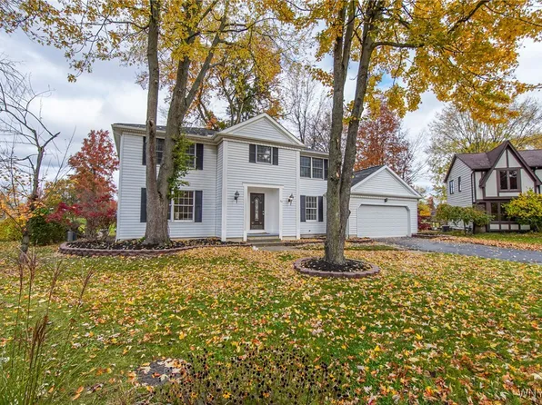 30 Redbud Ct, East Amherst, NY 14051
