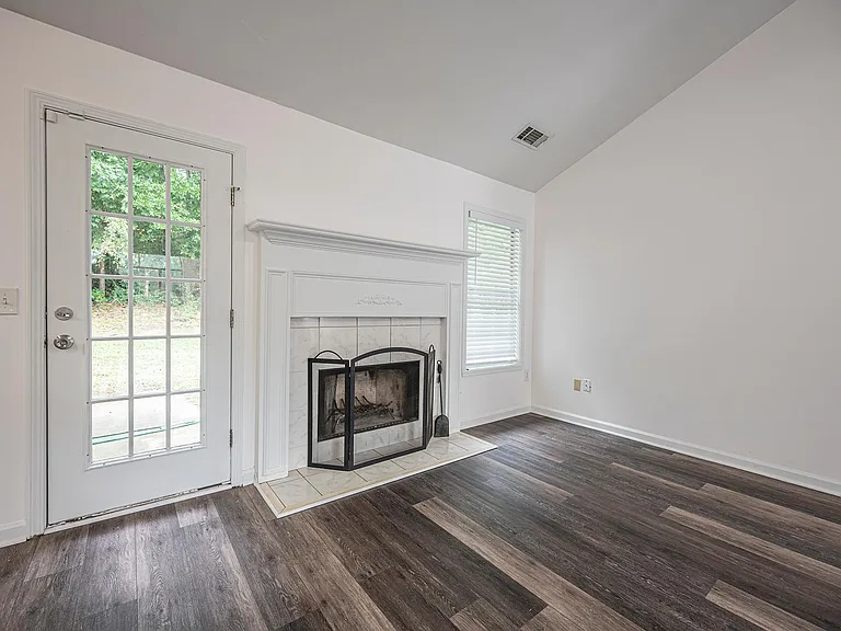 2285 Shady Oaks Dr — Photo 9