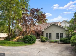 3042 Cedar Ln, Fairfax, VA 22031