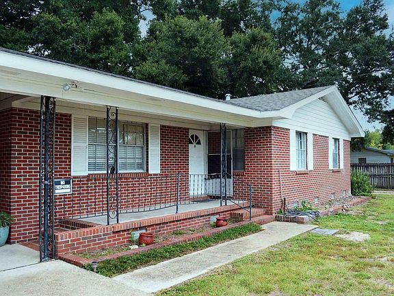 4th image of 9250 Untreiner Ave