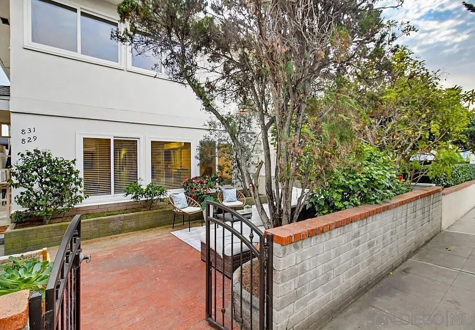 1st image of 829-31 Avalon Ct