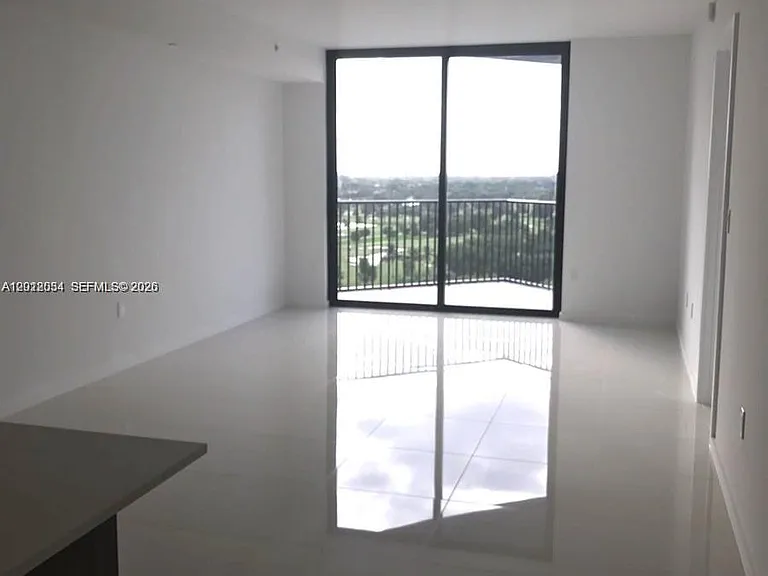 5300 Paseo Dr #405 — Photo 6