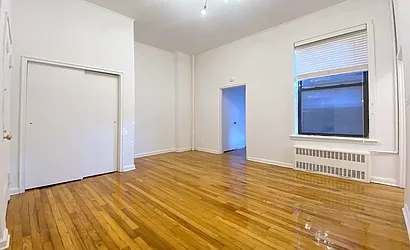 Rented by R New York