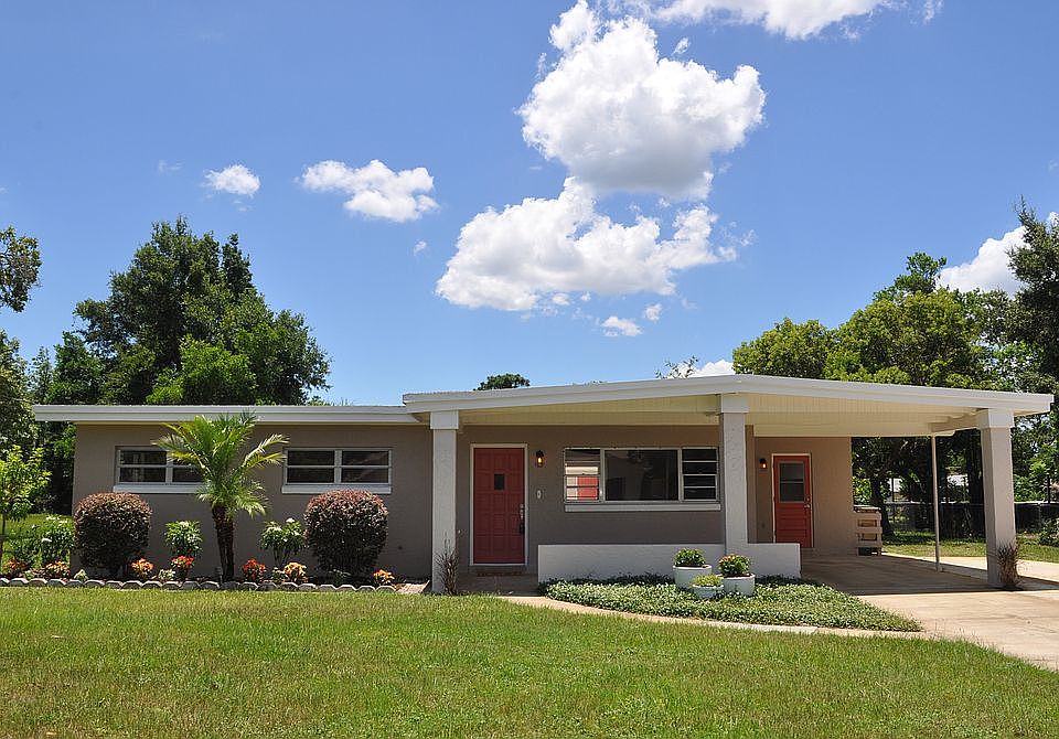 1st image of 55 Dahlia Dr