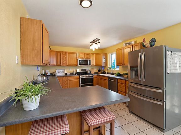 3rd image of 3641 Catlett Rd
