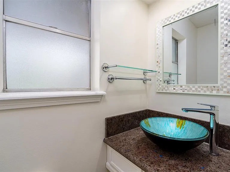 11602 Jaycreek Dr — Photo 13