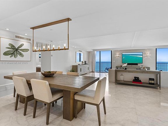 3rd image of 2625 Collins Ave APT 1106