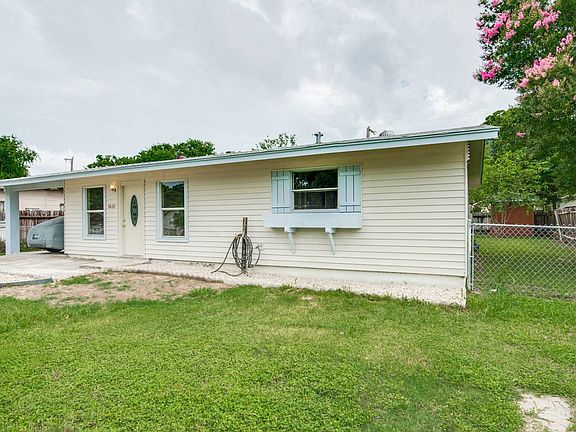 3rd image of 5031 Village Trail Dr