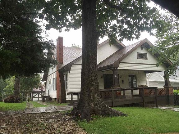2nd image of 610 Selma St