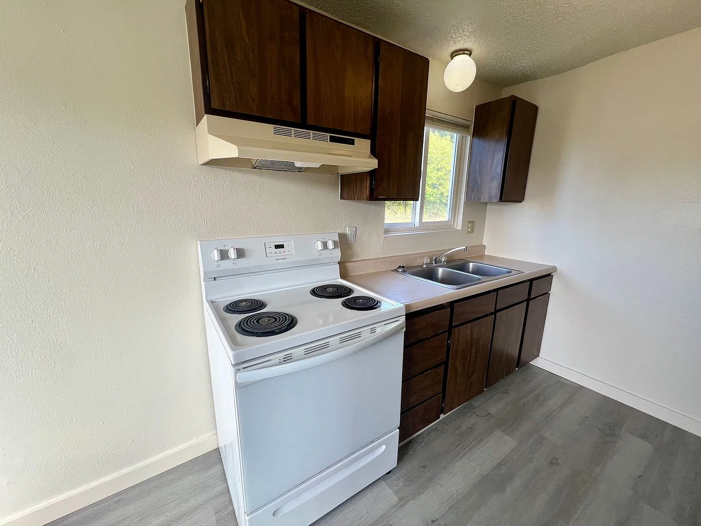 Schetter Apartments — Photo 4