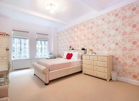 Sold by Warburg | media 37