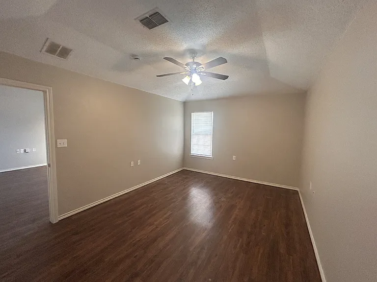 7803 Avenue J — Photo 12