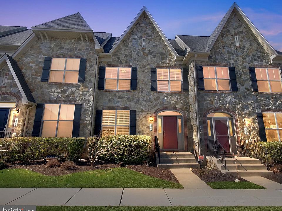 1st image of 3046 Palatine Dr