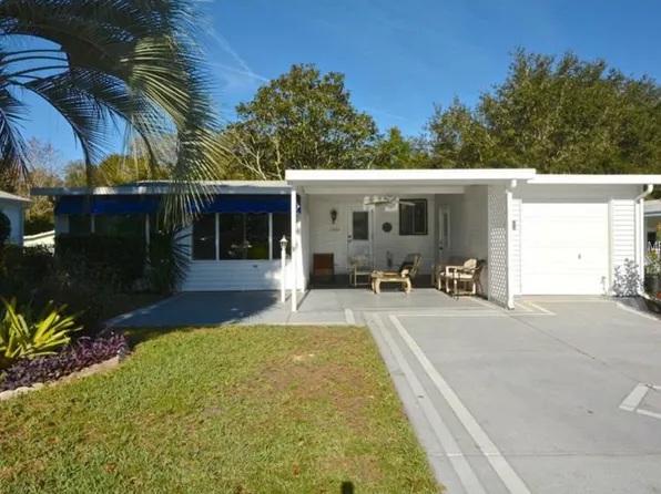 1732 Myrtle Beach Dr, Lady Lake, FL 32159