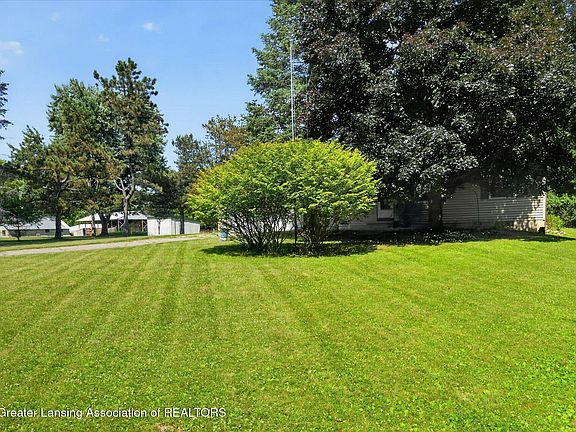 5th image of 3970 Vanneter Rd