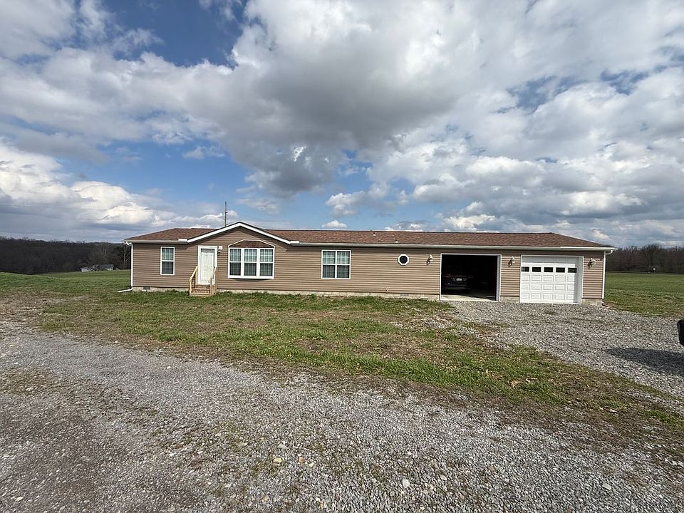 1st image of 445 Harmony Rd