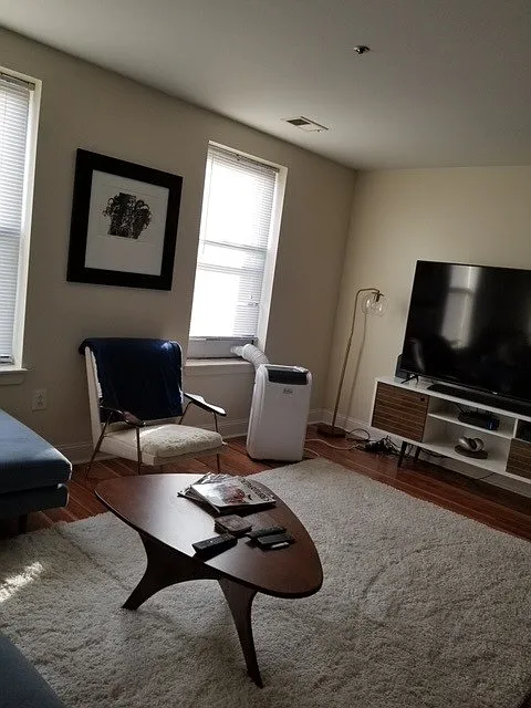 2 bed, 956 sqft, $1,350 — Photo 4