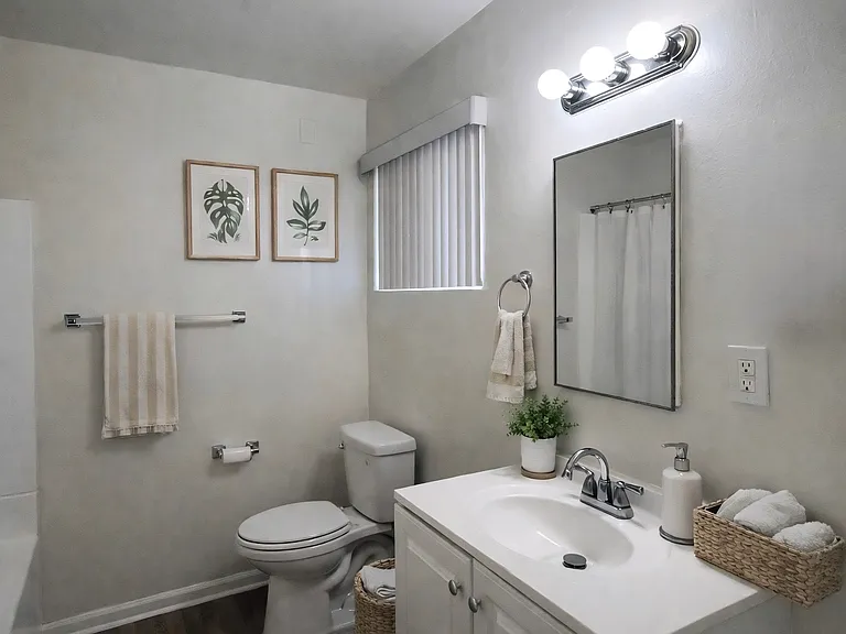 12425 Harris Ave #B8 — Photo 4
