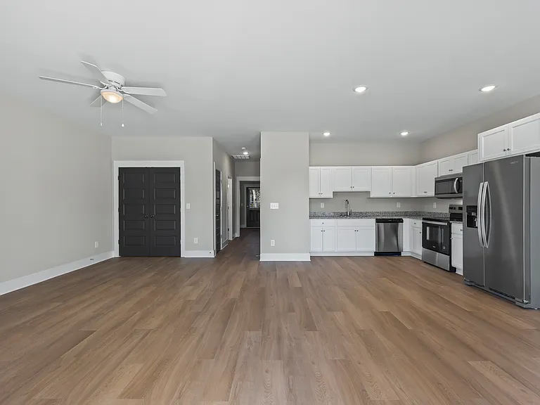179 Wheeler Cir #202 — Photo 4