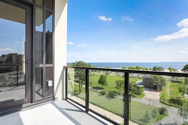 Rented by Compass | media 7