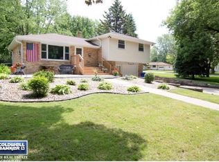 808 Brill Rd, Kaukauna, WI 54130