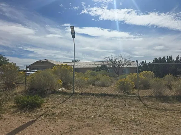 8575 Mesa Rd, Phelan, CA 92371
