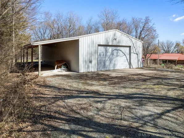 Lakeside Dr N, Adair, OK 74330