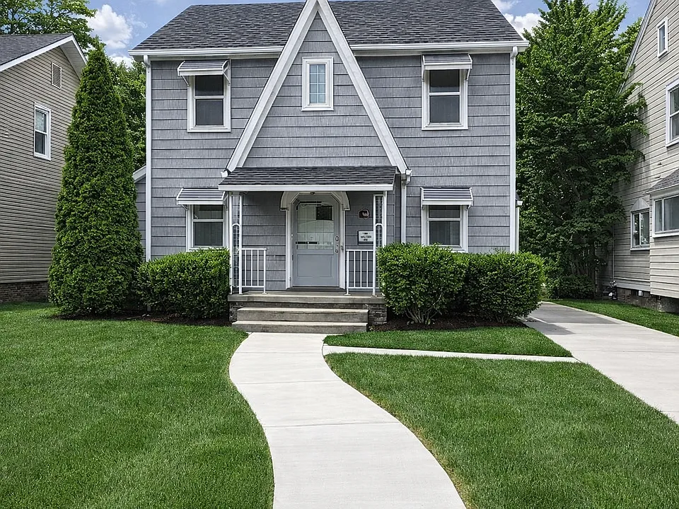1921 Alvin St