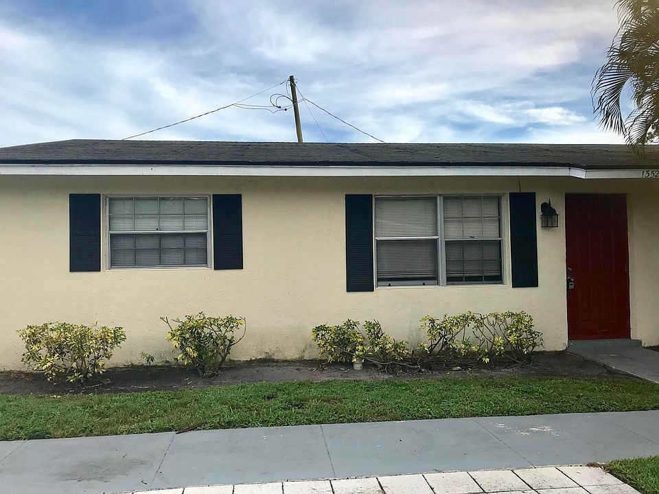 1st image of 1352 Park Ln