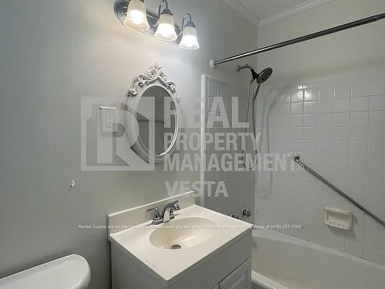 240 Candler Dr — Photo 11