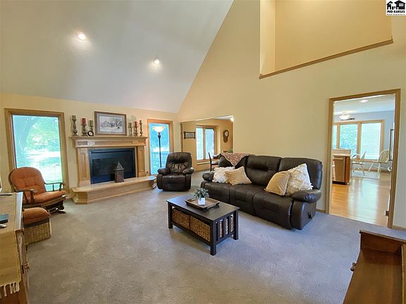 4th image of 4403 Winesap Dr
