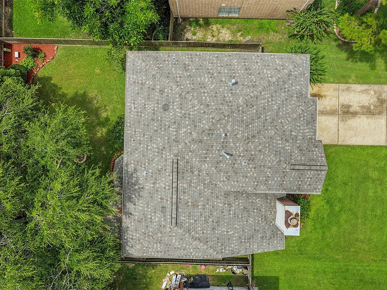 7914 Millbrook Dr — Photo 36