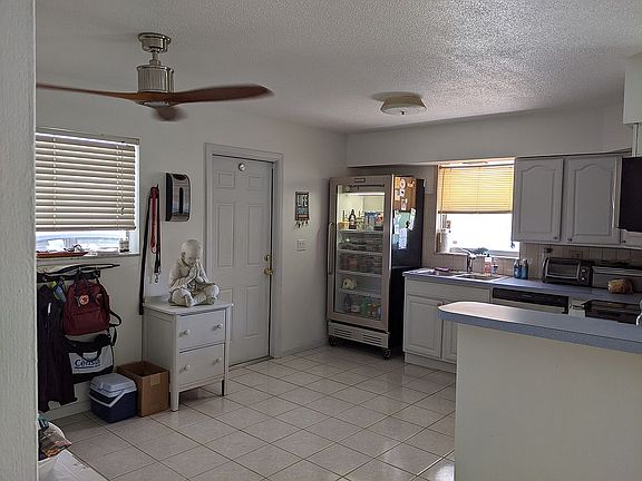 5th image of 3790 NE Linda Dr
