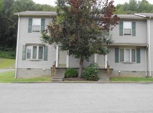 9589 Cost Ave APT 3, Stonewood, WV 26301