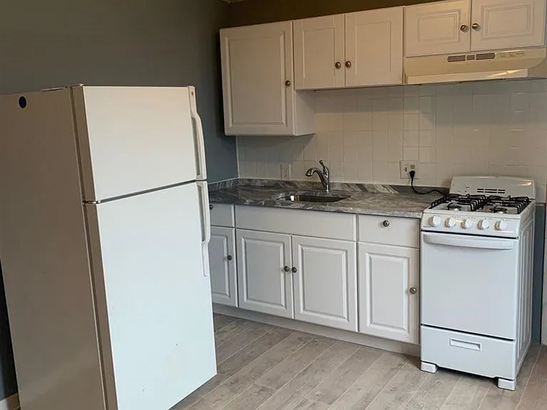 7 Wilton St #12 — Photo 3