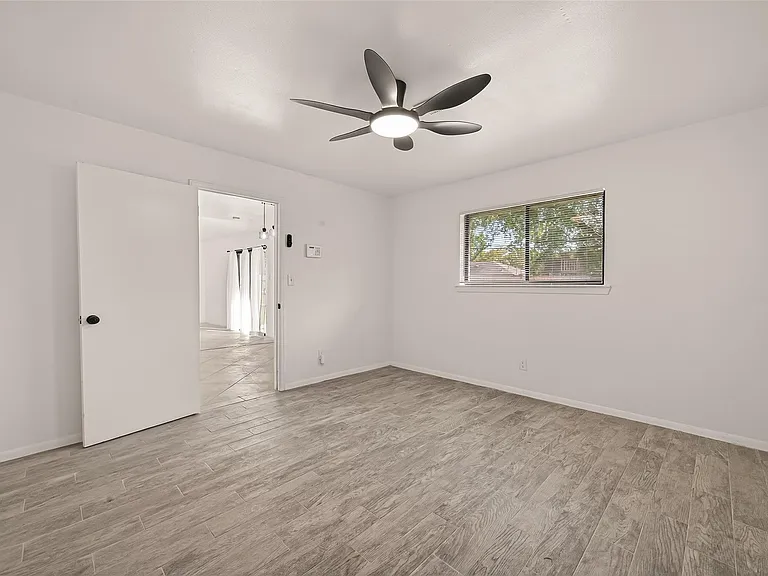 5523 Kuldell Dr — Photo 38