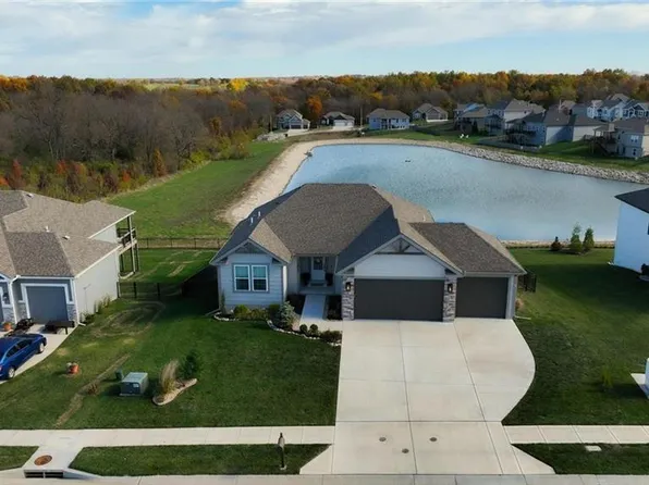 11827 N Manning Ave, Kansas City, MO 64157