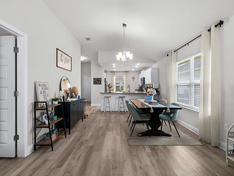 7019 Sonny Dr — Photo 10