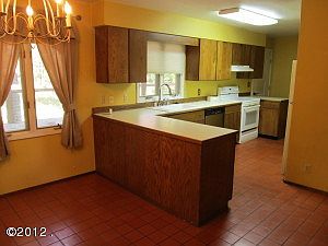 2nd image of 846 Highland Dr