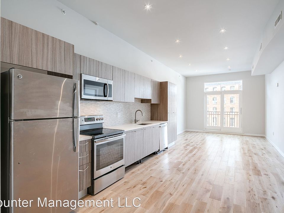 1st image of 412-426 S 13th St #606