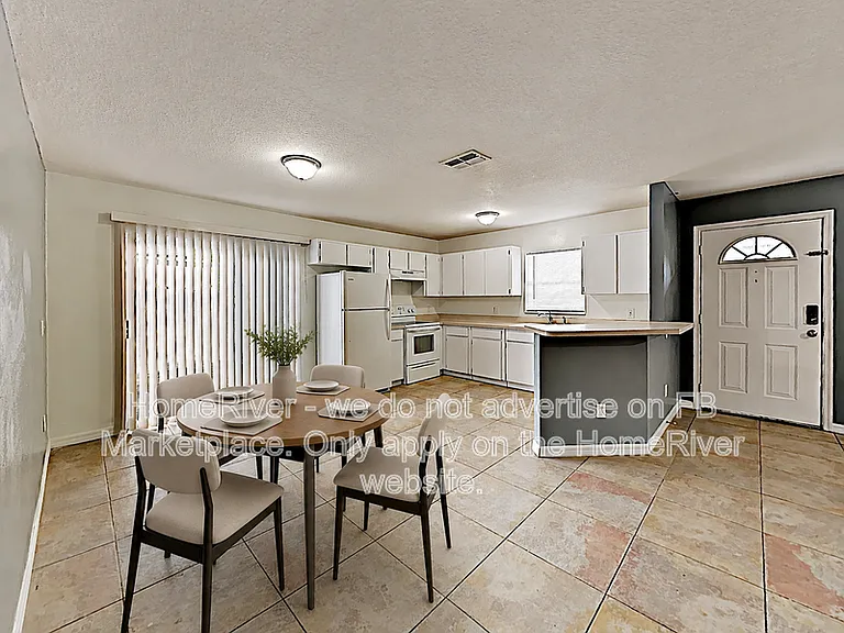 3519 N 10th St — Photo 3